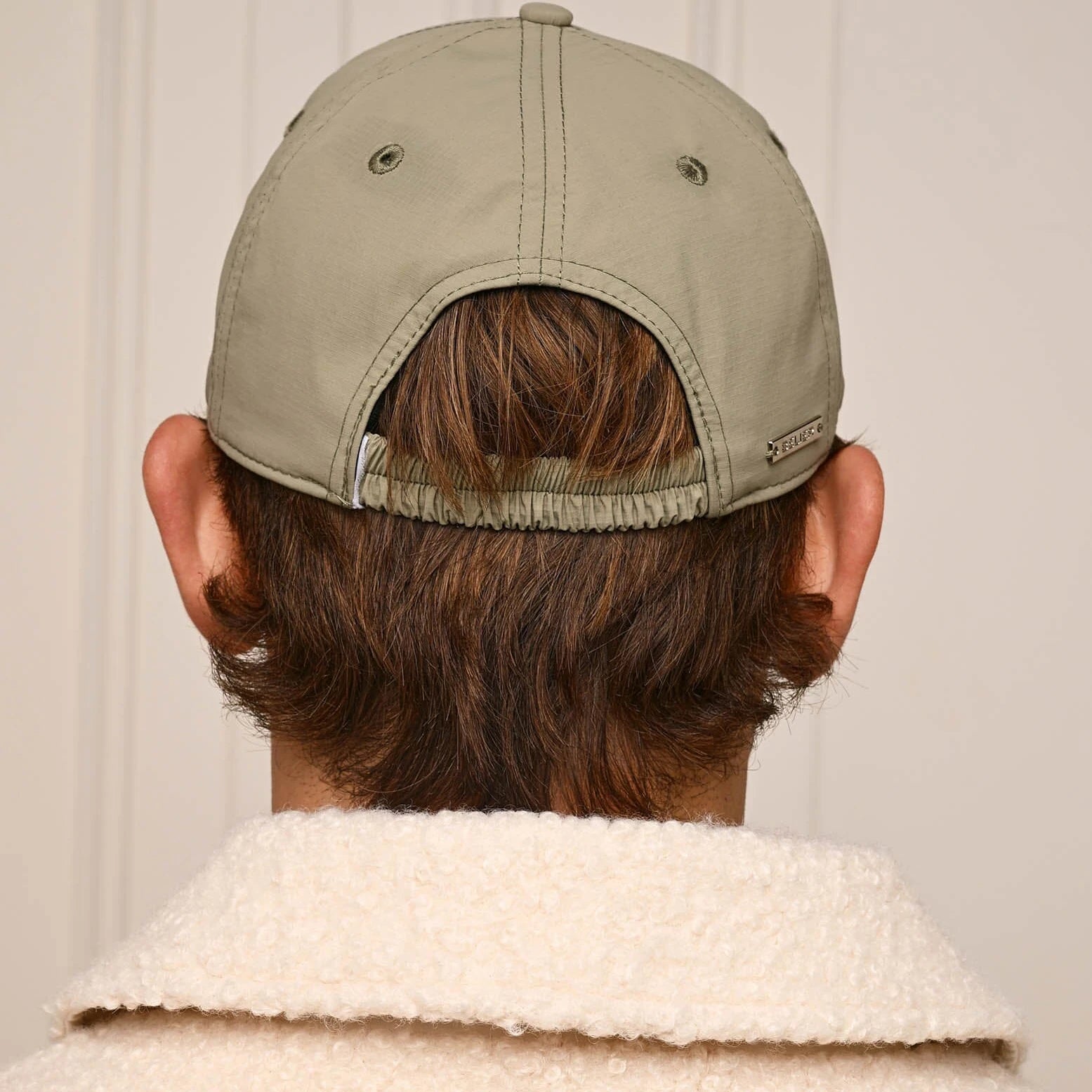Model Back View of Belier Crest Logo Taupe Cap BA006TPE